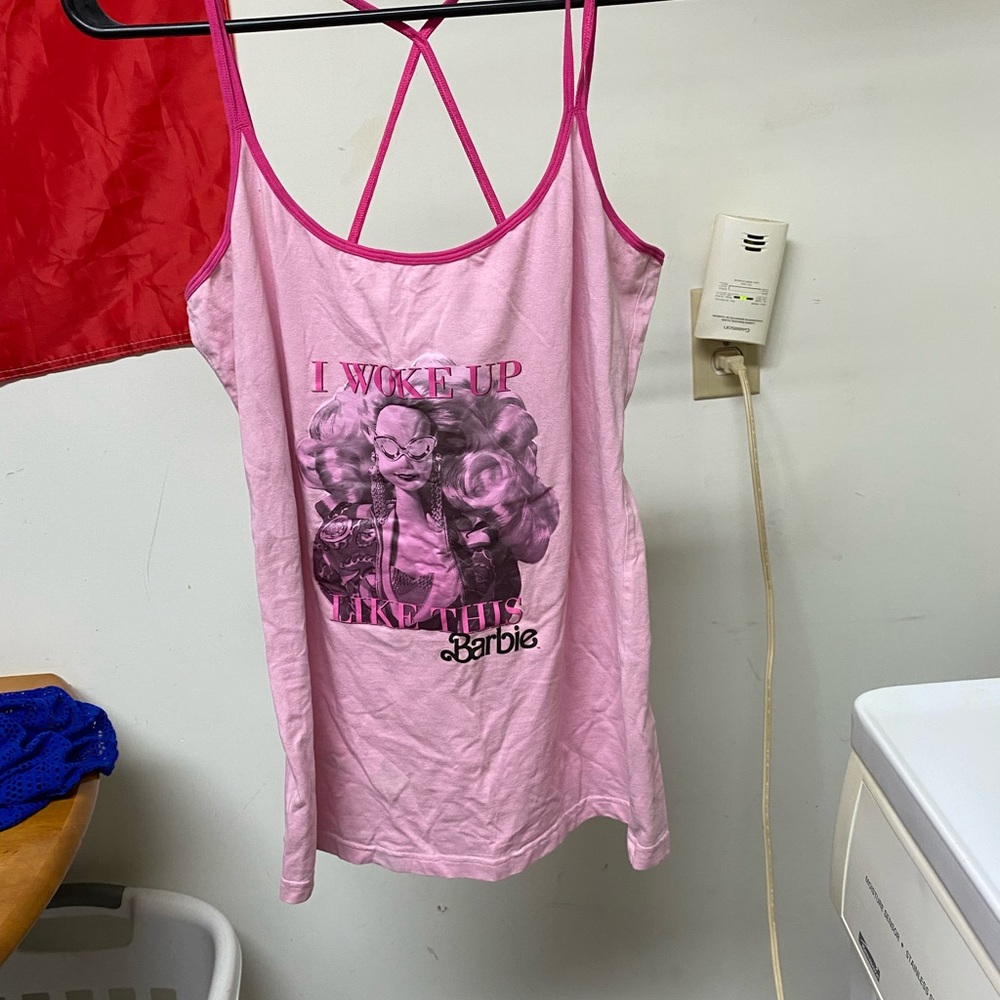 ❤️price drop❤️Barbie pink tank top w/logo